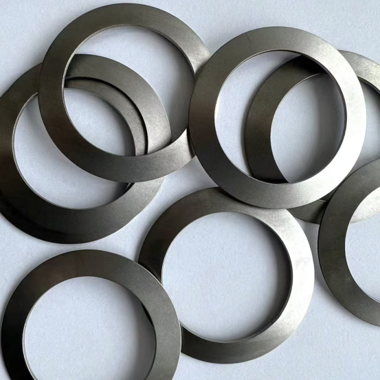 鎳基合金（Inconel X-750、Inconel 718）與彈簧鋼的性能對比